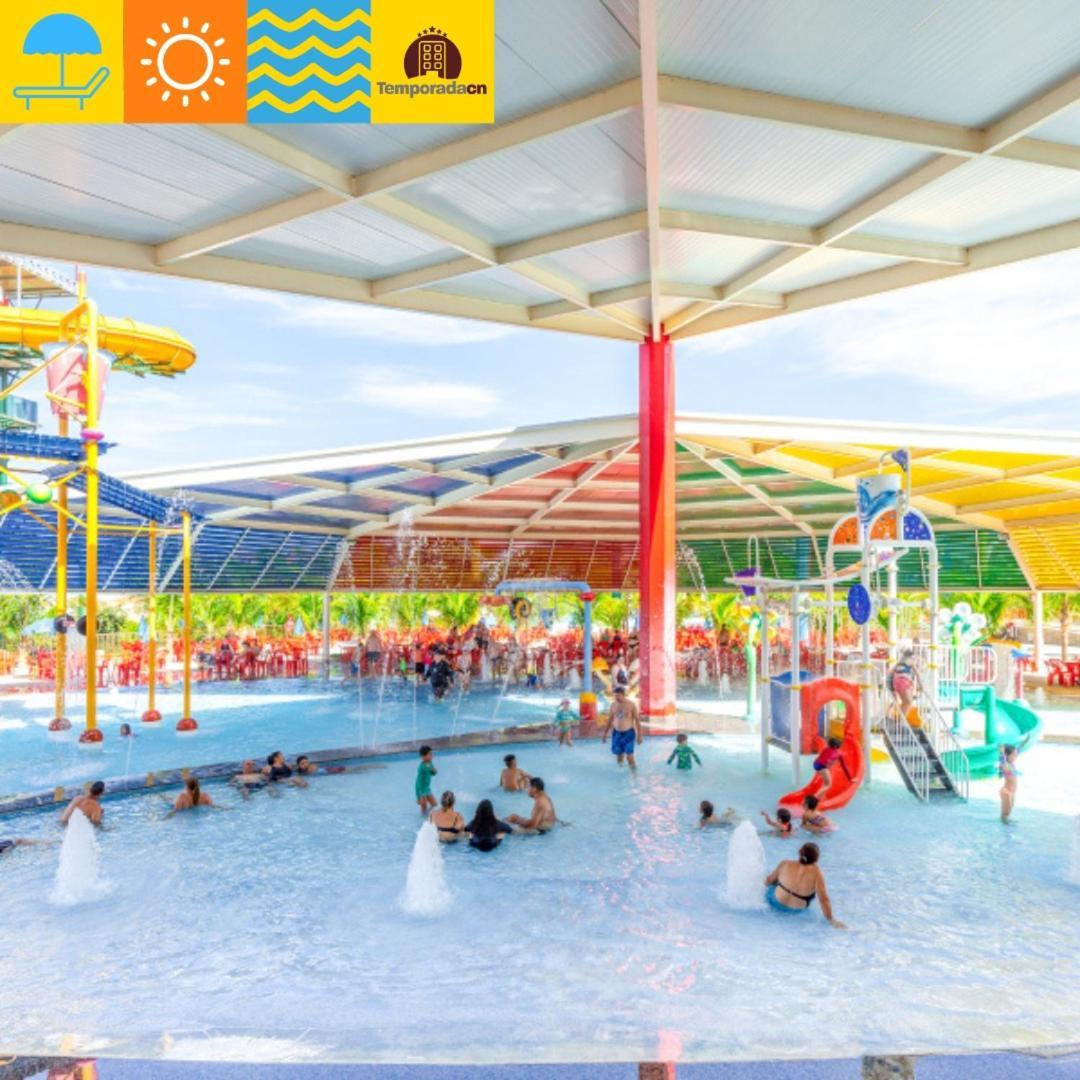 Piazza Com Acesso Ao Acqua Park Aparthotel Caldas Novas Ngoại thất bức ảnh